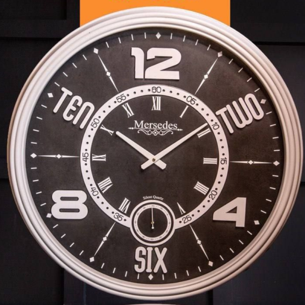 ساعت دیواری مرسدس مدل M-120، ساعت دیواری دو موتوره سایز 73 پلاستیکی طرح کلاسیک با صفحه تمام چوبی و اعداد برجسته مولتی، رنگ سفید مشکی