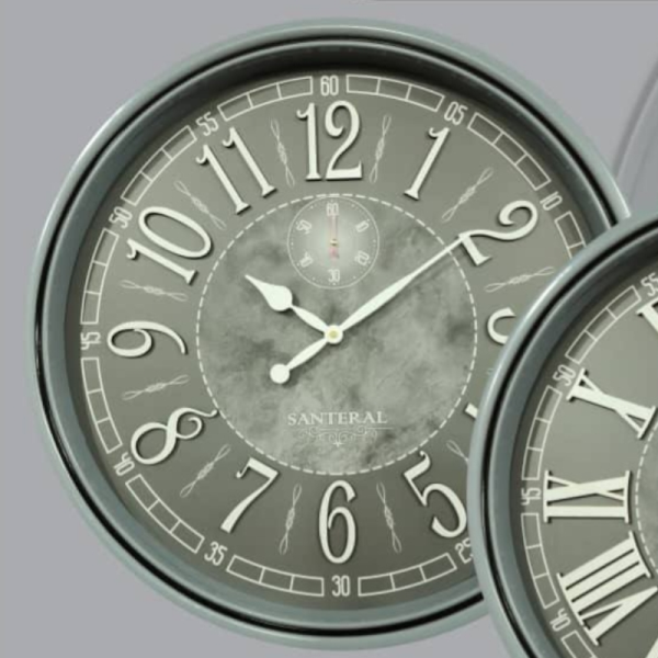 ساعت دیواری سانترال مدل 130، ساعت دیواری سایز 65 پلاستیکی طرح کلاسیک با صفحه چوبی و اعداد برجسته مولتی، دارای موتور ثانیه شمار مستقل، رنگ طوسی