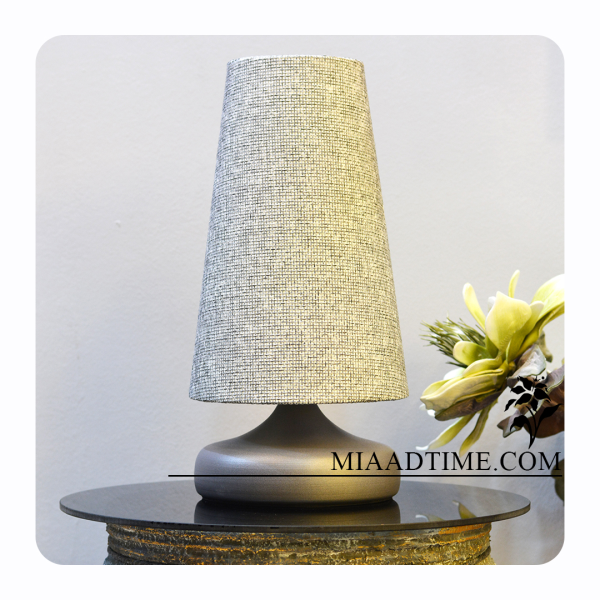 چراغ خواب رومیزی فلزی، آباژور از جنس فلز با رنگ ثابت سایز 40 رنگ طوسی