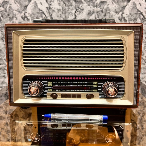 رادیو کلاسیک شارژی کوچک مدل 1808، رادیو طرح قدیمی سایز کوچک با قابلیت های بلوتوث / رادیو  و پورت USB