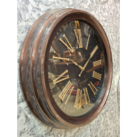 ساعت دیواری ارس مدل 925، ساعت دیواری با متریال پلاستیک ABS و صفحه تمام چوب، دارای اعداد رومی، موتور درجه یک تایوانی ساعت، رنگ قهوه ای ساعت دیواری مدرن