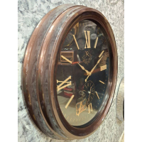 ساعت دیواری ارس مدل 926، ساعت دیواری با متریال پلاستیک ABS و صفحه تمام چوب، دارای اعداد رومی، موتور درجه یک تایوانی ساعت و موتور ثانیه شمار، رنگ قهوه ای ساعت دیواری مدرن