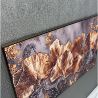 تابلو دکوراتیو شاین کد 1975، تابلو دکوراتیو با تصویر لمینت شاینی وارداتی، متریال پی وی سی قاب، تابلو زیبا و جذاب با کیفیت فوق العاده و قابل شستشو، طرح انتزاعی و رنگ طلایی  تابلو کلاسیک