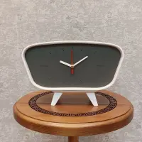 ساعت رومیزی بِتُنی