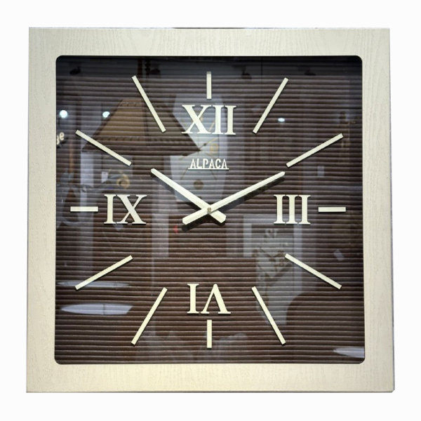 ساعت دیواری چوبی آلپاکا Alpaca کد GL72، ساعت دیواری رنگ کرم مربع صفحه چرم سایز 60 و موتور آرامگرد، ساعت دیواری با صفحه خاص و زیبا
