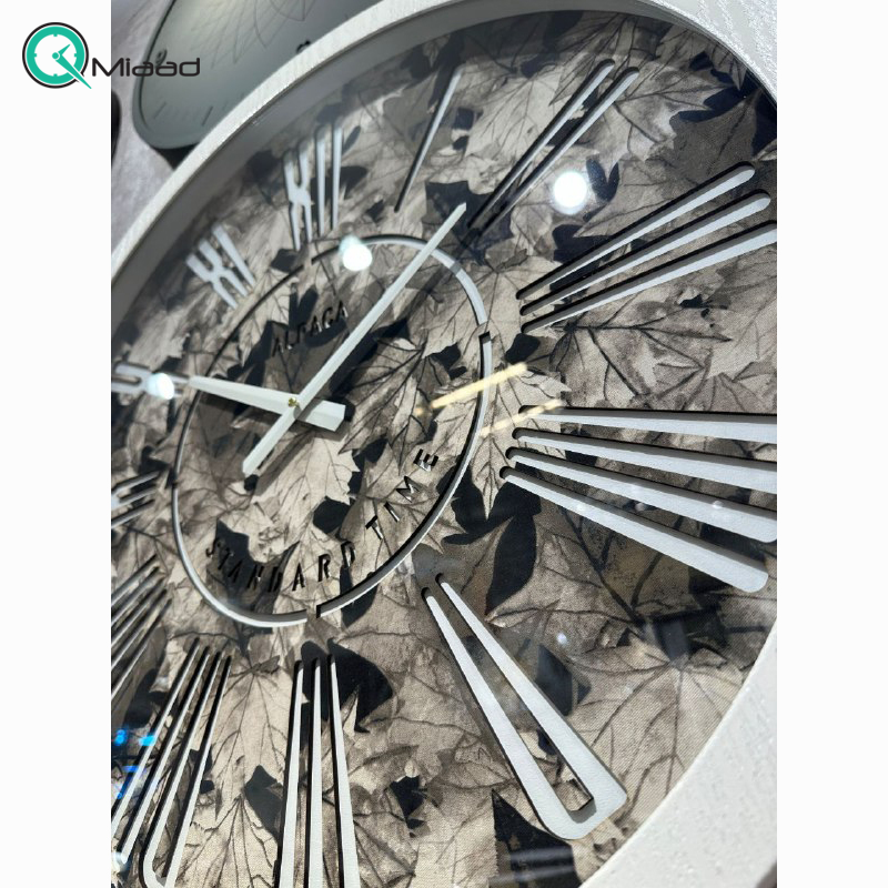 ساعت دیواری چوبی آلپاکا Alpaca کد AL29، ساعت دیواری رنگ کرم گرد صفحه پارچه ای سایز 60 و موتور آرامگرد، ساعت دیواری با صفحه خاص و زیبا  بدنه چوبی و فلزی