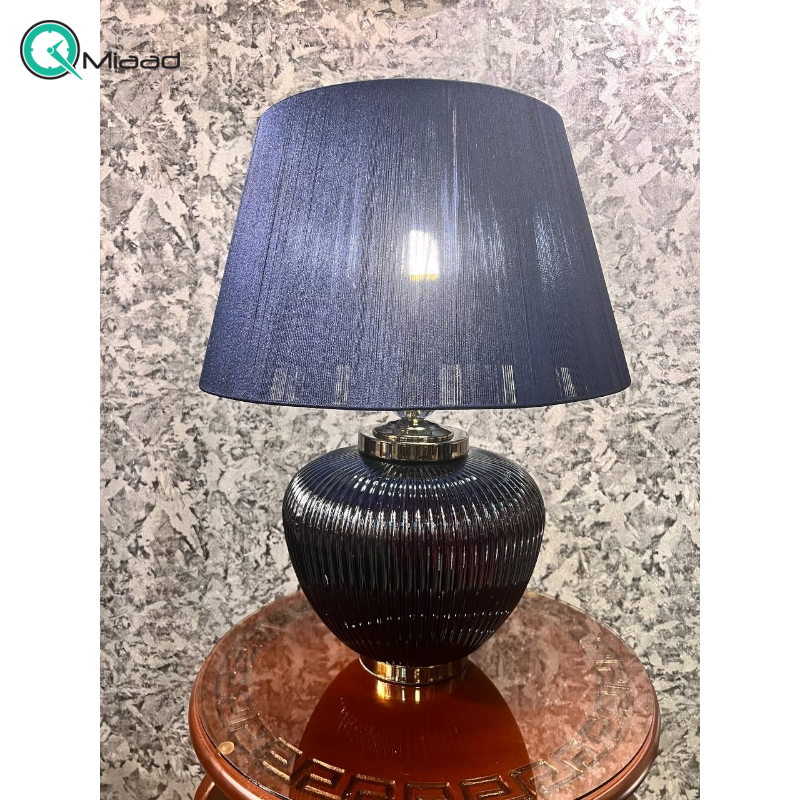 آباژور رومیزی مدرن طرح خمره ای مدل 614، چراغ خواب از متریال فلز و شیشه، طراحی مدرن و ساده و مینیمال، سرپیچ معمولی، رنگ سرمه ای  قیمت آباژور