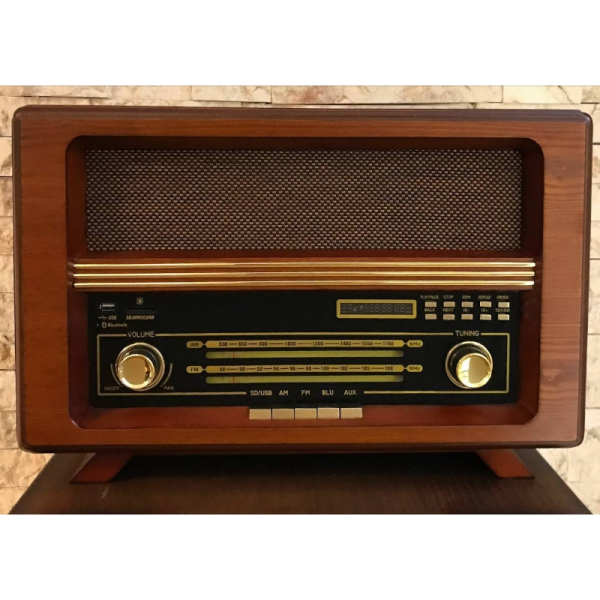 رادیو کلاسیک چوبی بزرگ، رادیو نوستالژی قابلیت گیرندگی 3 موج رادیو FM,AM و SW3 ، پخش موسیقی و فایل‌های MP3، اتصال از طریق بلوتوث، اتصال فلش مموری USB، قابلیت اتصال AUX، رنگ قهوه ای روشن