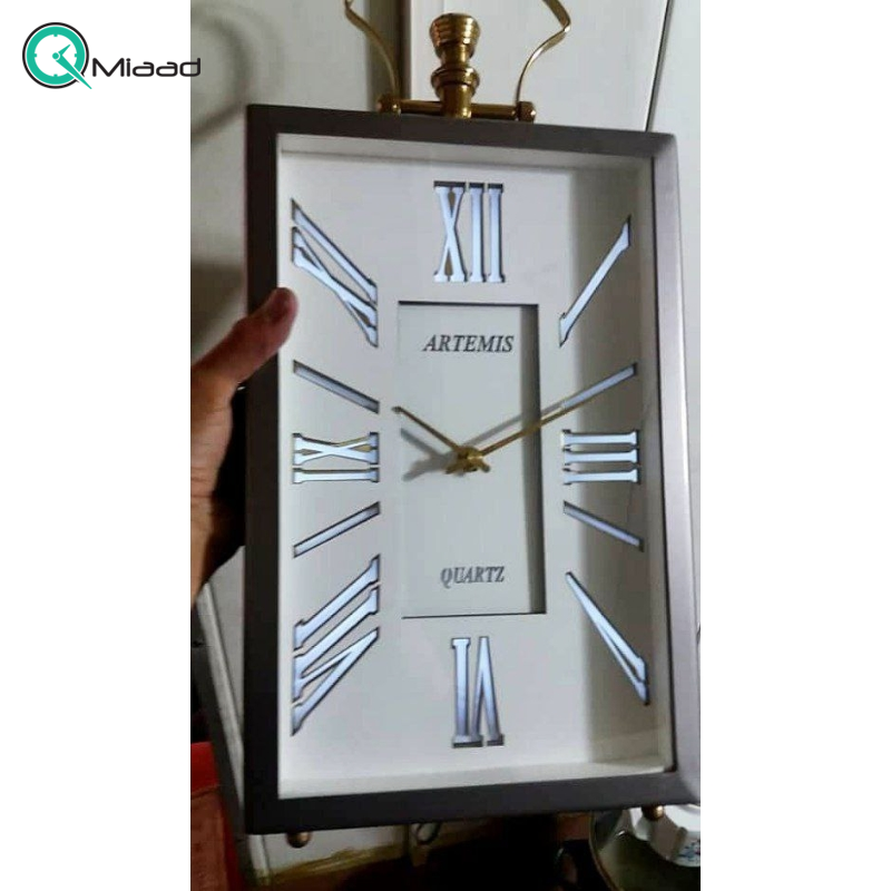 ساعت رومیزی برقی آرتمیس مدل 2031، ساعت رومیزی خاص و فلزی چراغدار برقی با اعداد رومی، دارای تنوع رنگی، رنگ طوسی ساعت رومیزی کلاسیک