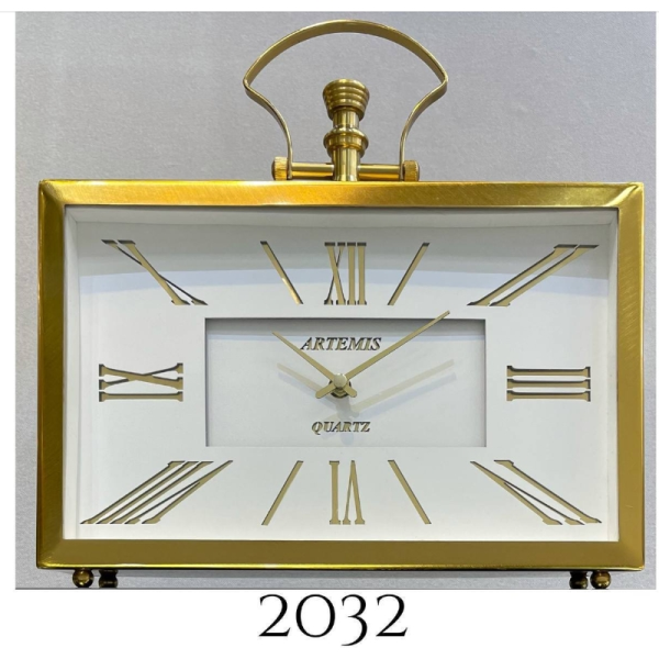 ساعت رومیزی فلزی آرتمیس مدل 2032، ساعت رومیزی مستطیلی خاص و فلزی با صفحه سفید و اعداد رومی، دارای تنوع رنگی، رنگ طلایی صفحه سفید