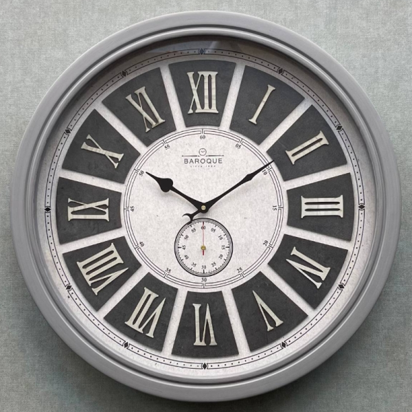 ساعت دیواری باروک مدل 1660 T، ساعت دیواری کلاسیک با تنوع رنگ بندی، جزییات کلاسیک و ساده، موتور ساخت تایوان و ثانیه شمار مستقل، ترکیب رنگ خاکستری و سفید، سایز 60