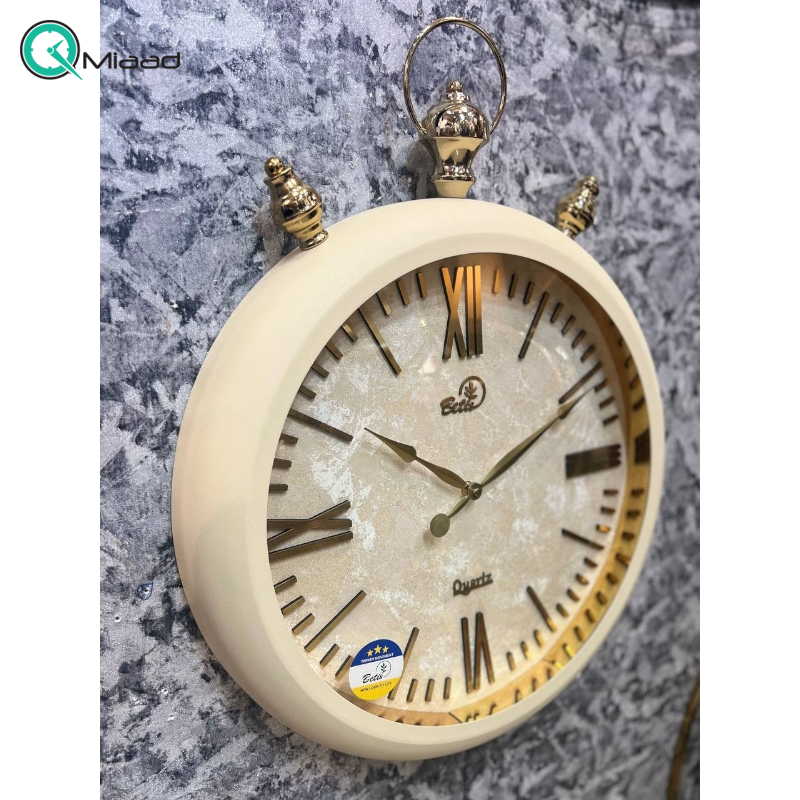 ساعت دیواری فلزی بتیس مدل 5035، ساعت دیواری مدرن و بی نظیر با طراحی ساعت های جیبی، دارای اعداد رومی کلاسیک، رنگ کرم خرید ساعت دیواری