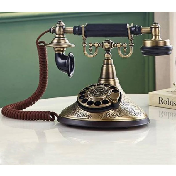 تلفن طرح قدیمی، تلفن رومیزی با شماره گیر چرخشی، تلفن سنتی و خاص و نوستالژی، وسیله کلیدی برای تزیین دکور منزل،  مدل 1910