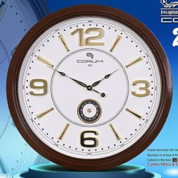 ساعت دیواری کوروم مدل P 222، ساعت دیواری خاص با موتور میتسو آرامگرد درجه 1، صفحه چوبی و اعداد چوبی، سایز 60 سانتی متر، رنگ قهوه ای