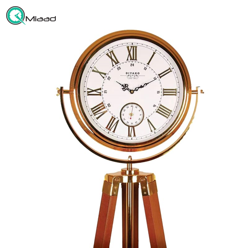 ساعت ایستاده چوبی دیاکو، ساعت ایستاده پایه دار مدل هیربد، ارتفاع قابل تنظیم ساعت، جنس بدنه از چوب و فلز، صفحه سفید و عقربه های رومی، طلایی  ساعت ایستاده چوبی