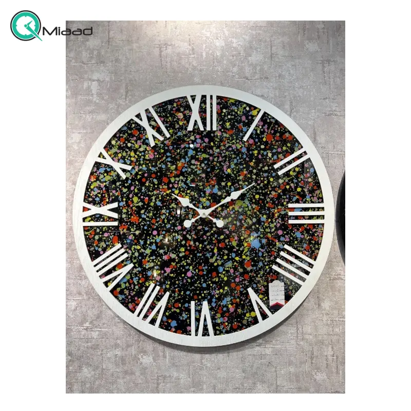 ساعت دیواری شیشه رنگی کد 1350، ساعت دیواری گرد سایز 80 با شیشه رنگی و موتور آرامگرد، ساعت دیواری مینیمال با صفحه خاص و زیبا، رنگ کرم ساعت