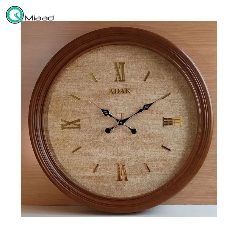 ساعت دیواری آداک کلاسیک مدل 1407، ساعت دیواری مدرن با متریال طرح چوب و صفحه چوبی، شماره پلکسی، موتور ساخت تایوان، ساعت دیواری کلاسیک و در عین حال بی نظیر، سایز 68 ساعت