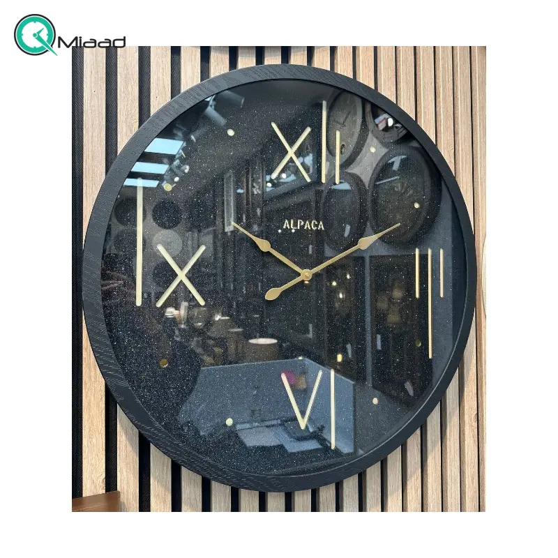 ساعت دیواری چوبی آلپاکا Alpaca کد GL77، ساعت دیواری گرد سایز 70 و موتور آرامگرد، ساعت دیواری مینیمال با صفحه خاص و زیبا، رنگ مشکی ساعت