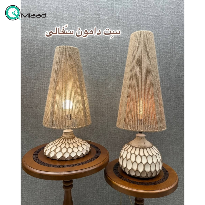 آباژور رومیزی دو تیکه سفالی مدل 2440><br></p><ul><li>طراحی چوبی و مینیمال مناسب دکوراسیون مدرن و سنتی</li><li> بدنه از جنس چوب با کیفیت بالا</li></ul><p></p><br><br><ul class=
