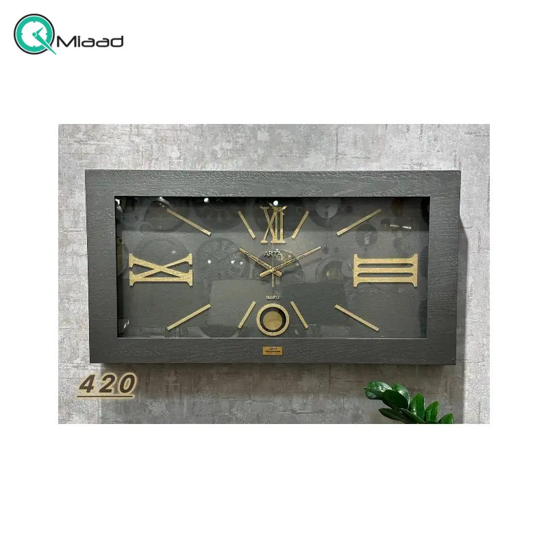ساعت دیواری آرتا Arta کد 420، ساعت دیواری چهارگوش چوبی، دارای پاندول و اعداد لاتین، دارای موتور آرامگرد ساعت