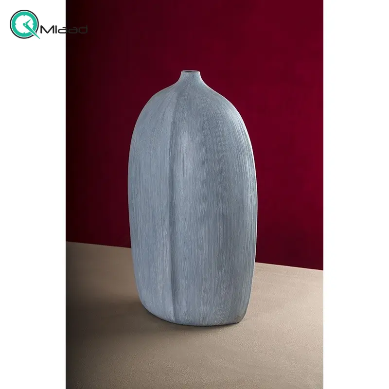 گلدان آونگ مدل GO27249، گلدان تزیینی و دکوری با طراحی ساده و زیبا و همینطور خلاقانه، طرح آونگ، رنگ طوسی گلدان