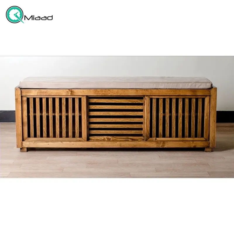 جاکفشی نشیمن سویل مدل JK03065، جاکفشی با طراحی سنتی، دارای طبقه هایی برای نگهداری کفش و جزییات مربوطه، رنگ نسکافه ای روشن جاکفشی