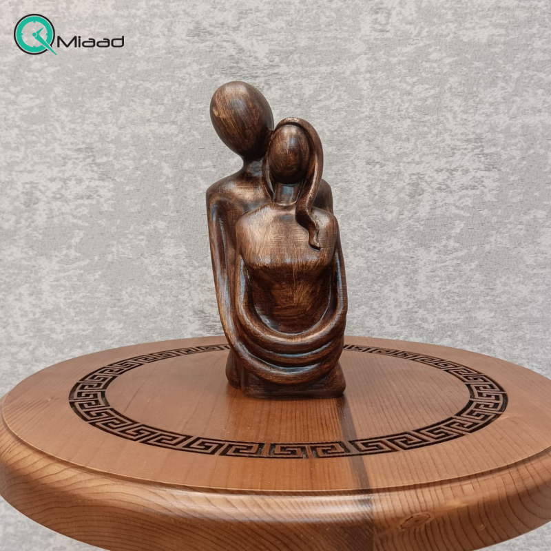 مجسمه رزین مدل آغوش کد MO16143 رنگ قهوه ای