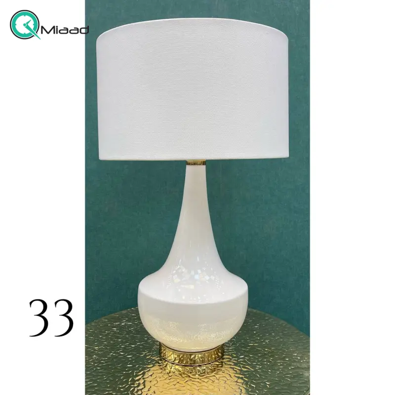 آباژور سرامیک مدل 33، آباژور با پایه سرامیکی و طراحی بی نظیر، رنگ سفید دلنشین و براق شید و پایه آباژور آباژور