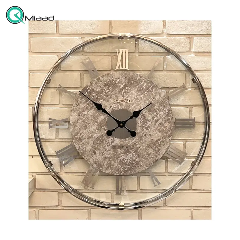ساعت دیواری بتیس مدل 6716، ساعت دیواری بسیار مدرن با متریال فلز، رنگ آبکاری شده نقره ای، موتور تایوانی، اعداد رومی، سایز 68 ساعت دیواری