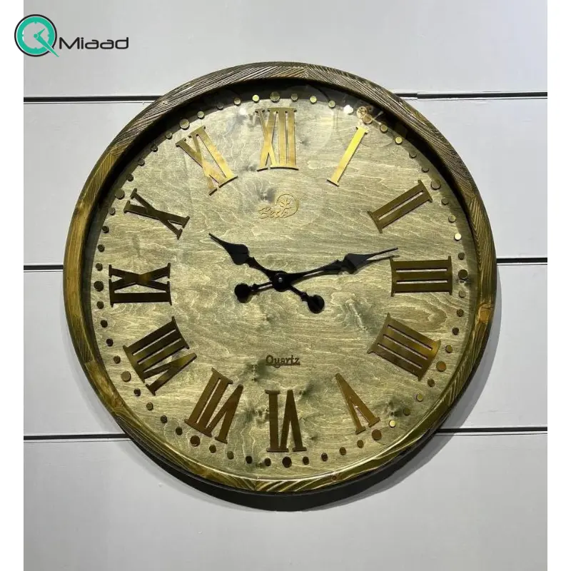 ساعت دیواری چوبی بتیس مدل 8035، ساعت دیواری تمام چوب روس سند بلاس سایز 80 موتور تایوانی با صفحه زیبا و خوانا و اعداد برجسته رومی، رنگ سبز پتینه ساعت دیواری