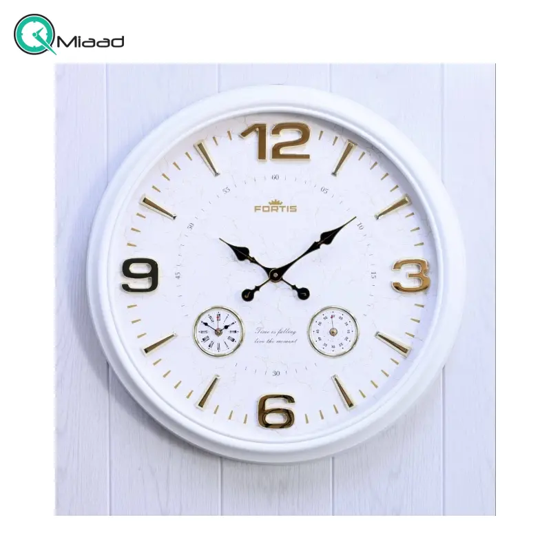 ساعت دیواری فورتیس مدل 7010، ساعت دیواری سه موتوره سایز 68 با طراحی بی نظیر، دارای اعداد بزرگ و برجسته لاتین، دارای موتور روانگرد درجه یک، رنگ سفید ساعت دیواری بزرگ