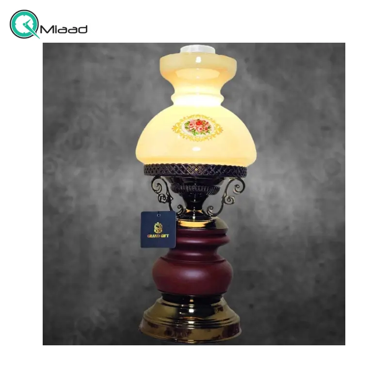 چراغ خواب و آباژور رومیزی چوبی طرح گردسوز مدل 102 با چوب و فلز مناسب اتاق خواب و سالن پذیرایی  آباژور