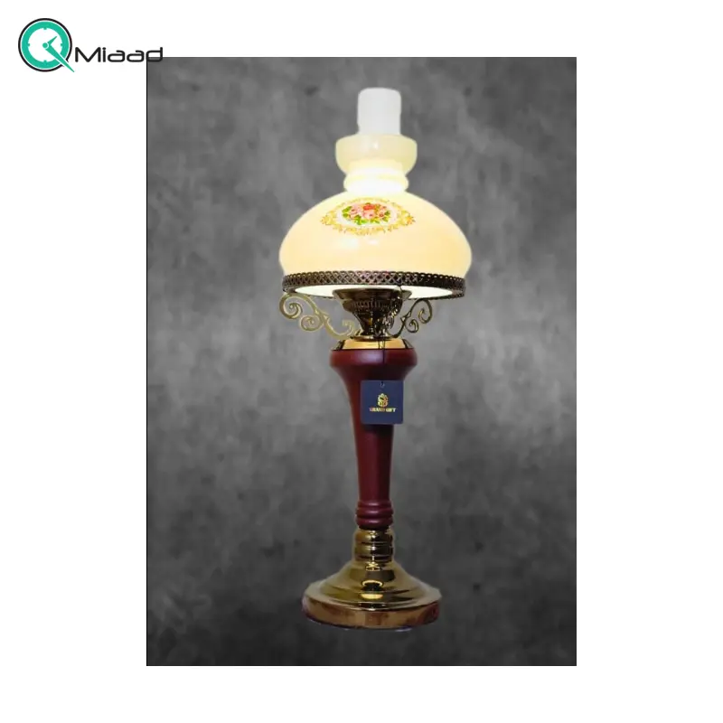 چراغ خواب و آباژور رومیزی چوبی طرح گردسوز مدل 107 با چوب و فلز مناسب اتاق خواب و سالن پذیرایی  آباژور