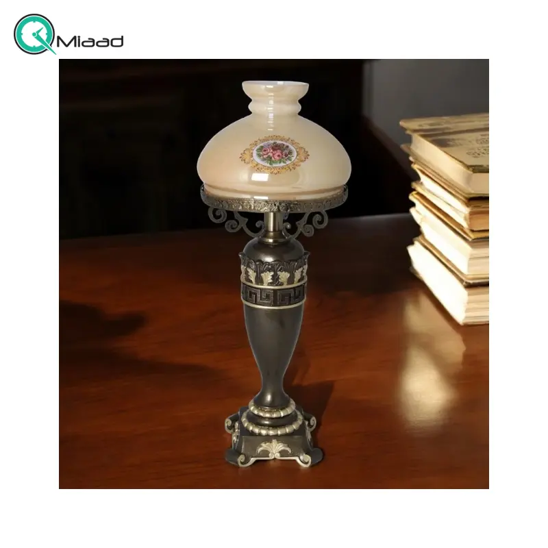 آباژور رومیزی پلی استر طرح گردسوز مدل 720، چراغ خواب رومیزی چوب و فلز مناسب اتاق خواب و سالن پذیرایی  آباژور