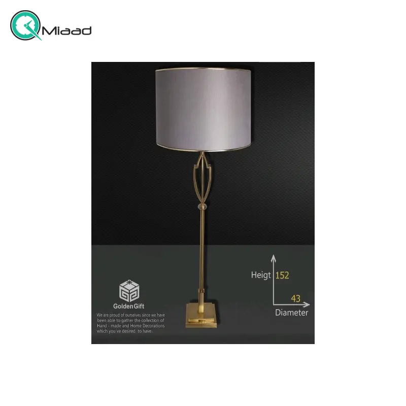 آباژور ایستاده مدل 532، آباژور ایستاده با پایه فلزی، متریال طلق و پارچه شید آباژور، دارای 1 سرپیچ ، آبکاری فورتیک بدنه و پایه آباژور، فوق العاده با کیفیت، رنگ طلایی شید طوسی آباژور رومیزی