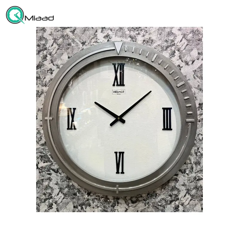 ساعت دیواری هلموت کد 60132، ساعت دیواری کلاسیک با طراحی مینیمال، صفحه و اعداد چوبی، سایز 60 سانت ساعت