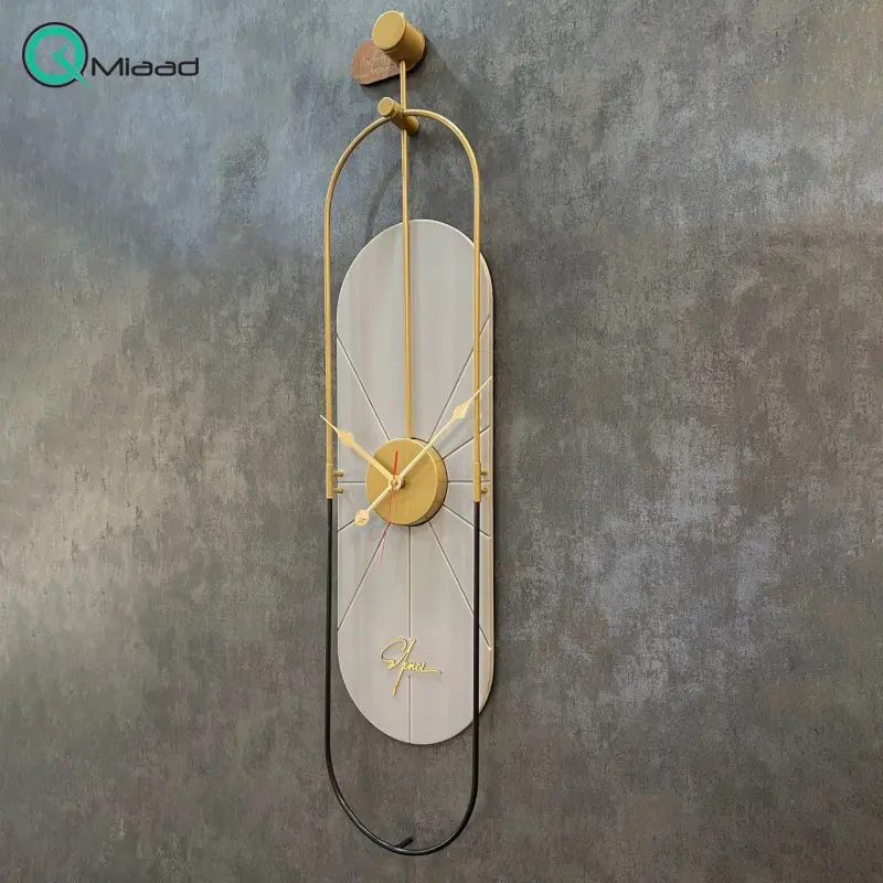 ساعت دیواری مدرن کوین Sf_009، ساعت دیواری با متریال ام دی اف و استیل، دارای رنگ بندی، دارای موتور آرامگرد و دو سال ضمانت، رنگ کرم ساعت دیواری