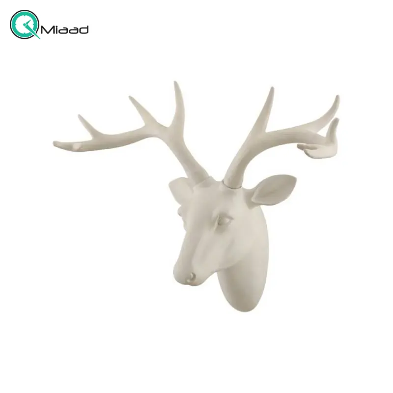 مجسمه دیواری گوزن کد PHDW-3004، مجسمه دست ساز از جنس پلی رزین لوتوس، دارای تنوع رنگبندی، رنگ سفید مجسمه