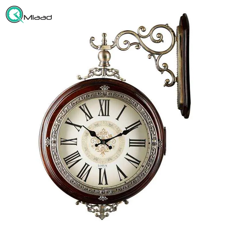 ساعت دیواری دو طرفه، ساعت دو طرفه بسیار بینظیر رنگ قهوه ای، چوبی برند لوتوس، صفحه سفید و رنگ قهوه ای| کد WD-973 ساعت دیواری دوطرفه لوتوس مدل WD-973