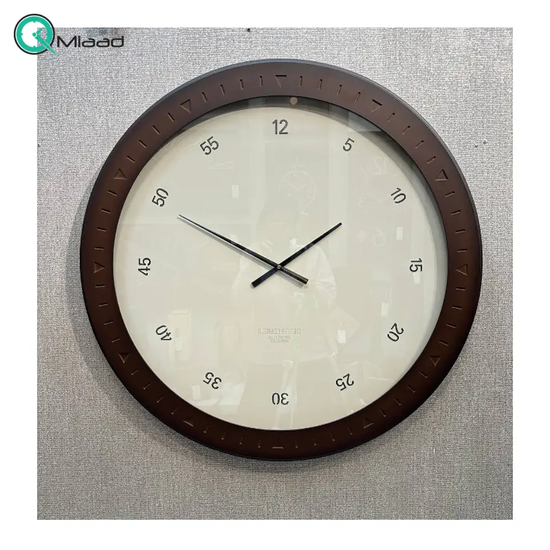 ساعت دیواری لومی Luminous مدل 3600، ساعت دیواری گرد ام دی اف شیشه دار سایز 85 و موتور آرامگرد، ساعت دیواری با صفحه مینیمال و جذاب، رنگ قهوه ای ساعت