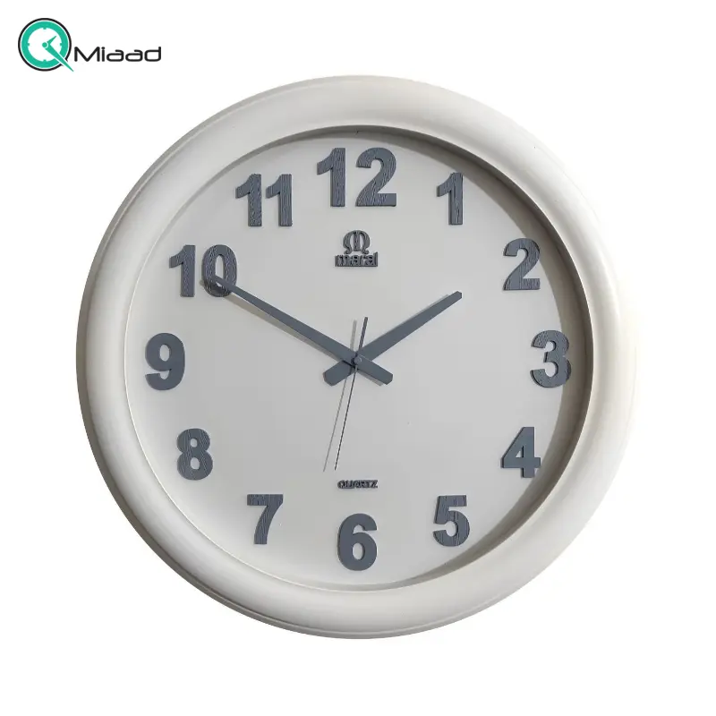 ساعت دیواری مارال مدل 27، ساعت دیواری با صفحه چوبی و متریال پلاستیک، موتور تایوانی با کیفیت و قیمت اقتصادی، رنگ سفید ساعت دیواری