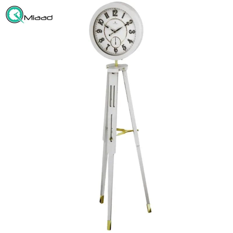 ساعت ایستاده شوبرت، ساعت ایستاده فلزی کروم با موتور ثانیه شمار مستقل، قابلیت تنظیم ارتفاع و دارای سه پایه، فریم از فلز آبکاری شده درجه یک، موتور آرامگرد تایوانی | مدل 6632 ساعت ایستاده