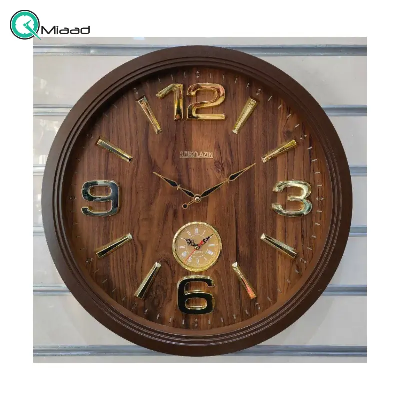 ساعت دیواری سیکو آذین مدل 120، ساعت دیواری سایز 55 پلاستیکی طرح کلاسیک با صفحه چوبی و اعداد برجسته مولتی، دارای موتور ثانیه شمار مستقل، رنگ قهوه ای ساعت دیواری بزرگ