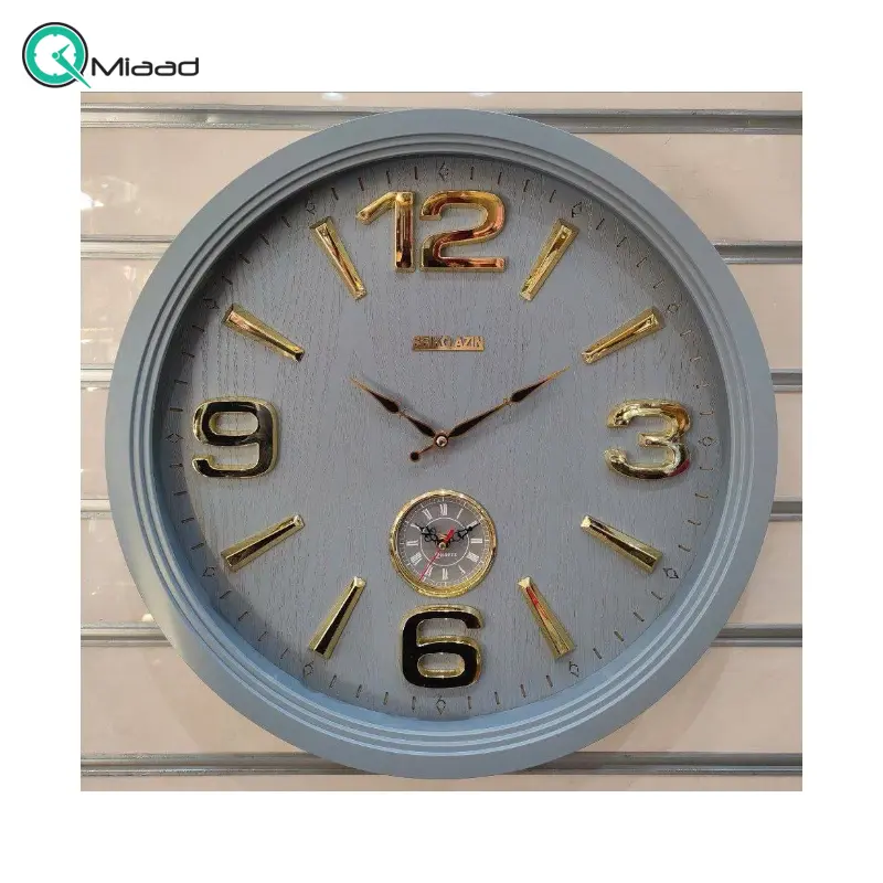 ساعت دیواری سیکو آذین مدل 120، ساعت دیواری سایز 55 پلاستیکی طرح کلاسیک با صفحه چوبی و اعداد برجسته مولتی، دارای موتور ثانیه شمار مستقل، رنگ طوسی ساعت دیواری بزرگ