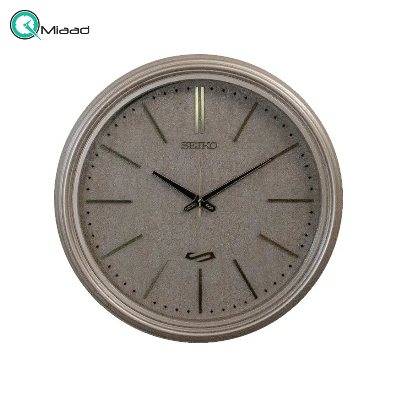 ساعت دیواری سیکو مدل S55، ساعت دیواری با پلاستیک طرح چوب و صفحه شاین دار ترک، سایز 55، دارای موتور روانگرد و اعداد برجسته آبکاری شده لاتین و تنوع رنگی، رنگ بژ ساعت سیکو