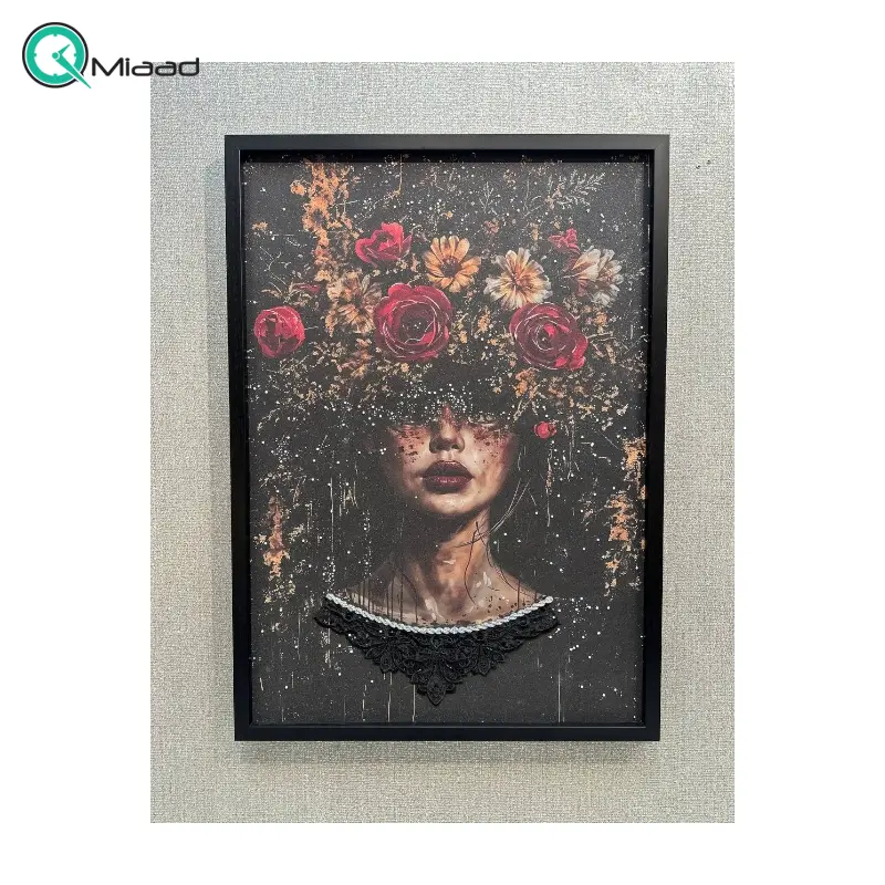 تابلو دکوراتیو شاین کد 1700، تابلو با تصویر لمینت شاینی طرح برجسته، متریال پی وی سی قاب، تابلو هنری با کیفیت فوق العاده و قابل شستشو، طرح دختر و گلها تابلو