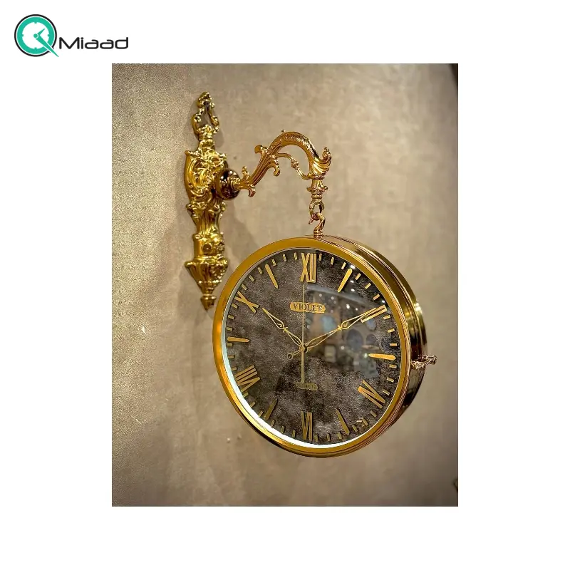 ساعت دیواری دو طرفه ویولت T2350، ساعت دو طرفه فلزی بسیار بینظیر با آبکاری فورتیک، صفحه کاغذ دیواری با اعداد برجسته مولتی، موتور درجه یک روانگرد، رنگ طلایی مشکی ساعت دیواری دو طرفه ارس مدل 4201