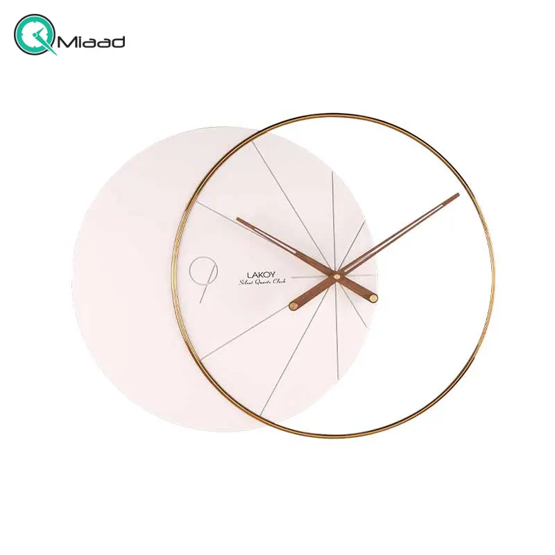 ساعت دیواری مدرن لاکوی کد WMC-15011، ساعت دیواری لاکوی با متریال با کیفیت و با دوام، طراحی مینیمال، دارای موتور آرامگرد و 5 سال گارانتی، رنگ سفید ساعت دیواری