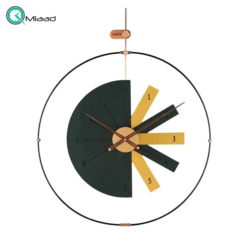 ساعت دیواری مدرن لاکوی کد WMC-15013، ساعت دیواری لاکوی با متریال با کیفیت و با دوام، طراحی مینیمال، دارای موتور آرامگرد و 5 سال گارانتی، رنگ مشکی ساعت دیواری