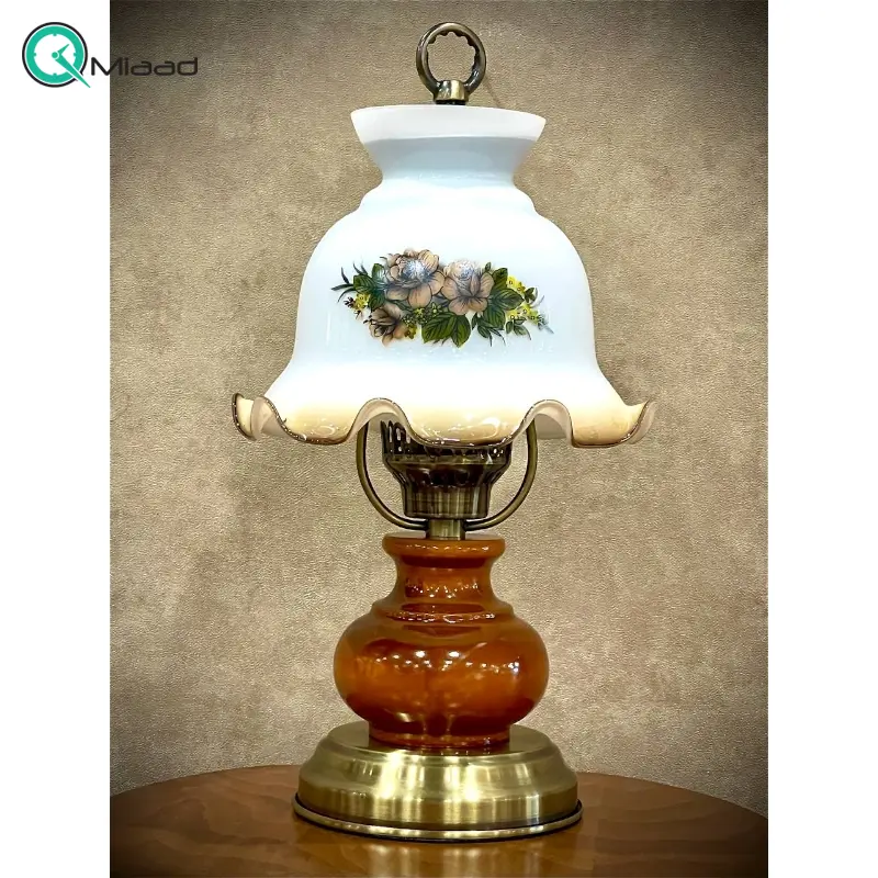 آباژور و چراغ خواب والتر مدل 3004، آباژور با متریال چوب و فلز فوق العاده با کیفیت، طرح زیبا شید با جنس بلوری آباژور